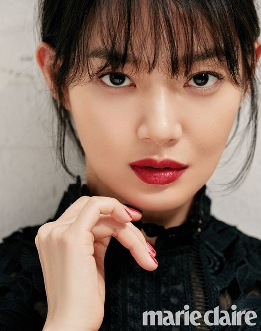 シン・ミナが魅せる「赤リップ」メイクのお手本…美貌に視線釘付け - ENTERTAINMENT - 韓流・韓国芸能ニュースはKstyle