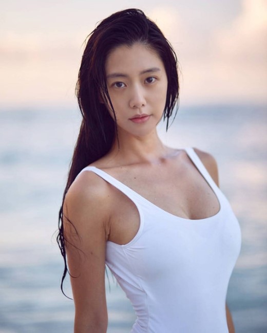 クララ、ハワイの海辺で水着姿を披露完璧すぎる“悩殺ボディ” Entertainment 韓流・韓国芸能ニュースはkstyle 8497